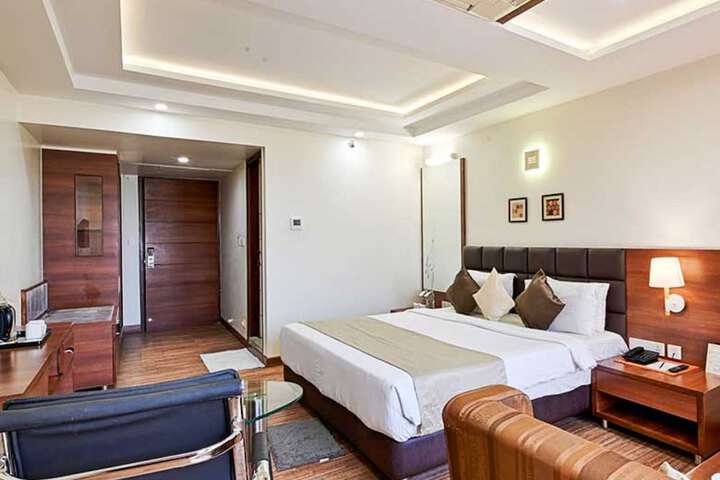Room 3 of 11