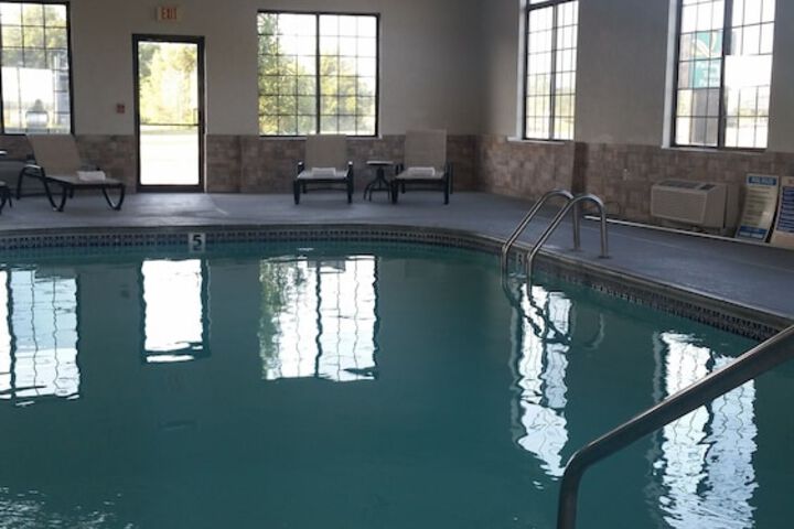 Pool 42 of 52