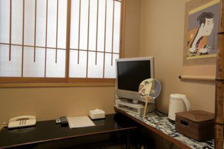 Room 15 of 24