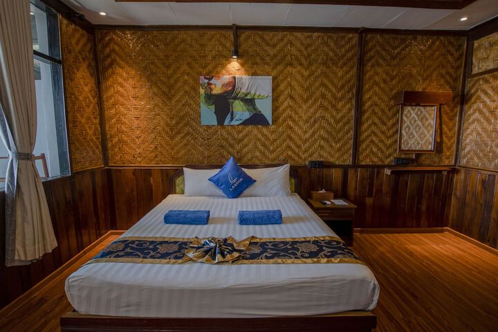Room 10 of 35