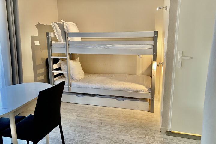 Room 7 of 75