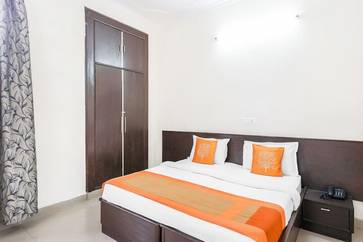 Room 12 of 22