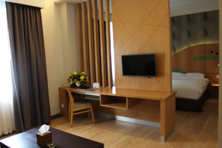 In-room business center