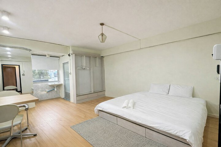 Room 12 of 57