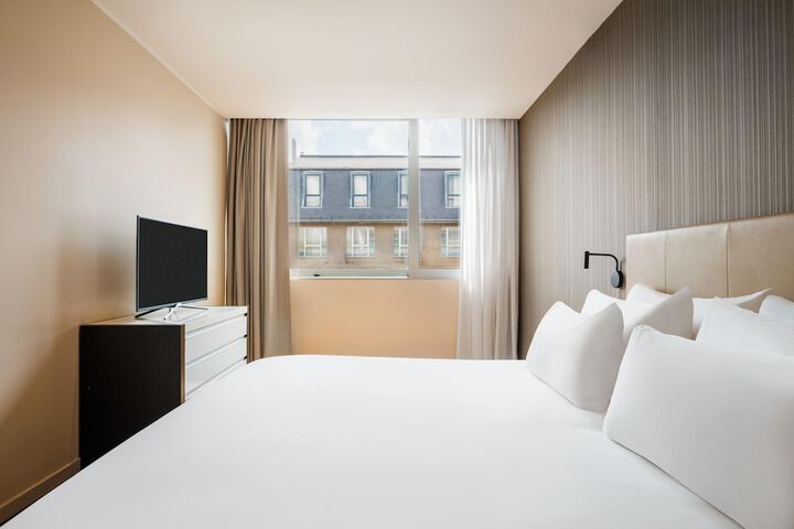 Room 25 of 68