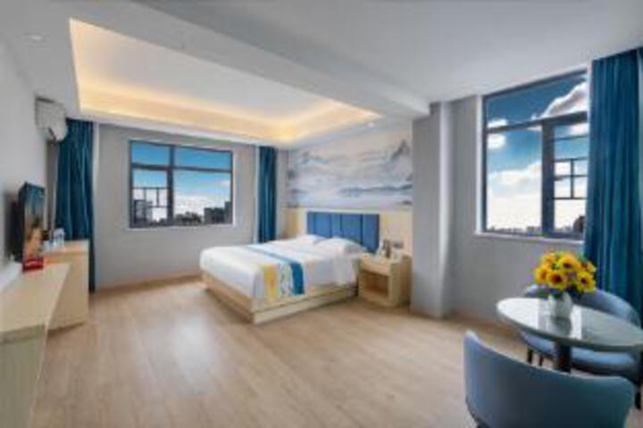Room 15 of 15