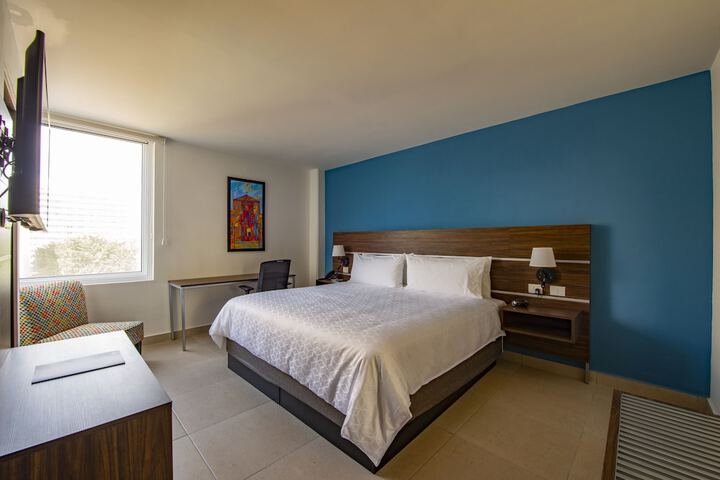 Room 5 of 60