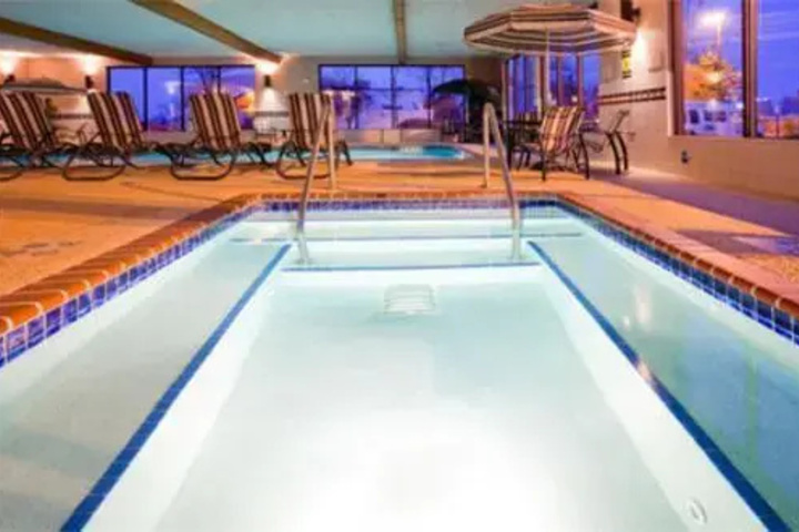 Pool 5 of 8