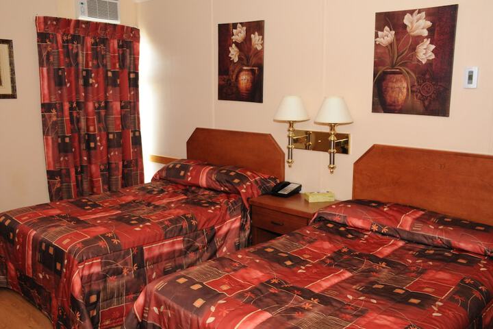 Room 4 of 33