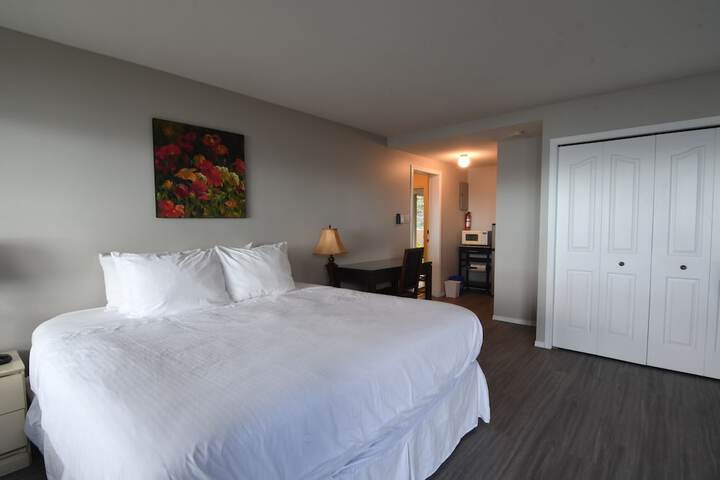 Room 50 of 73