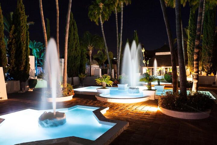 Hotel Pool