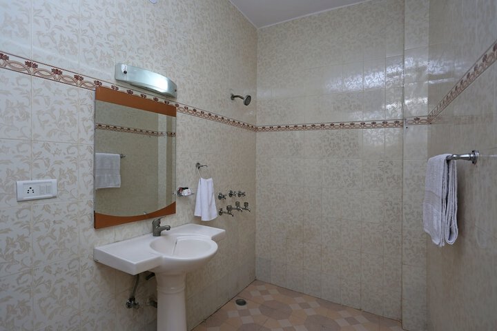 Room 13 of 14