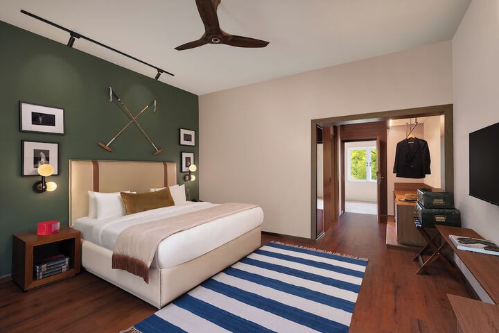 Room 6 of 26