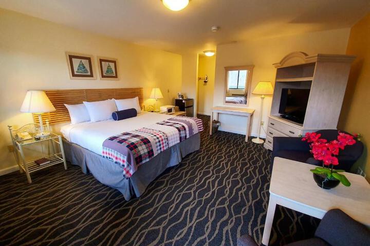 Comfort King Bed (3 of 3)