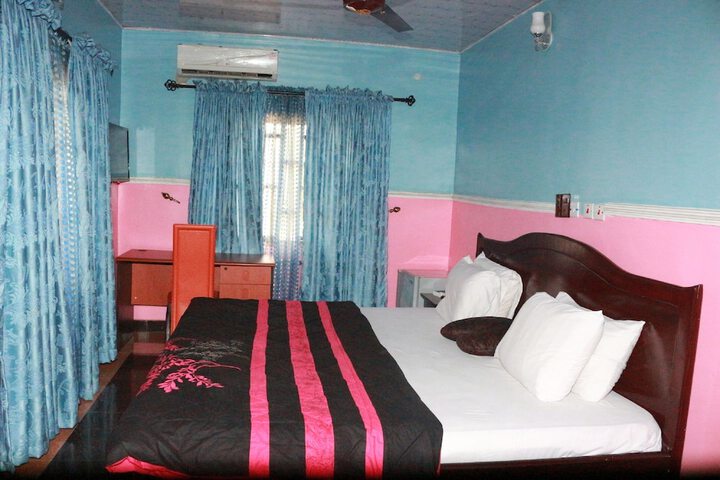 L & L Executive Hotels and Suites