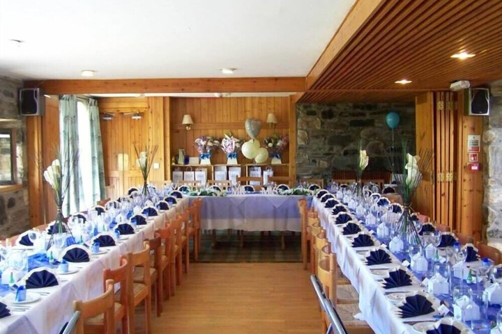 Ballroom/Hall 17 of 21