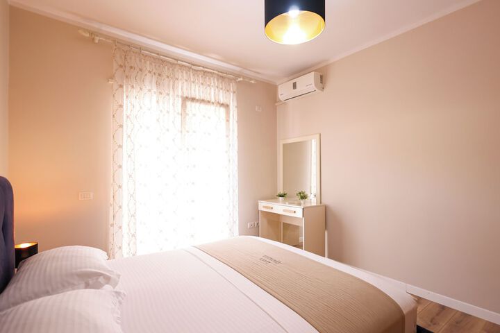 Room 35 of 162
