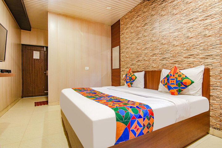 Room 18 of 29