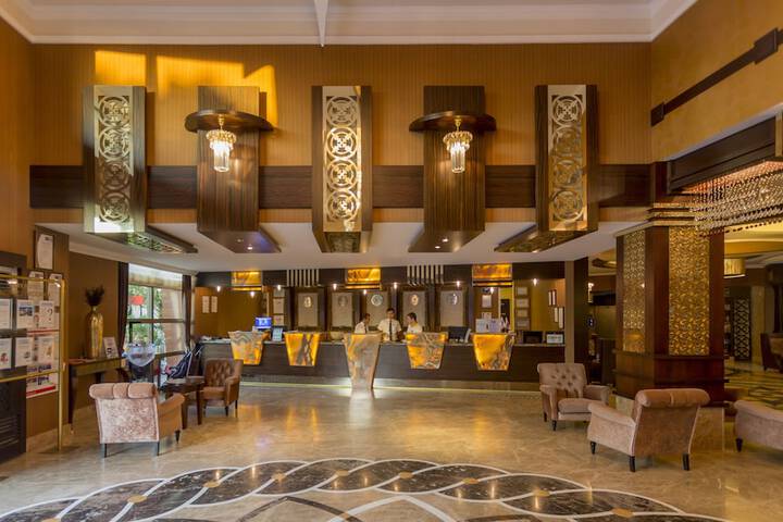 Guest Lobby