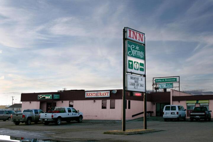 SPRINGS MOTOR INN