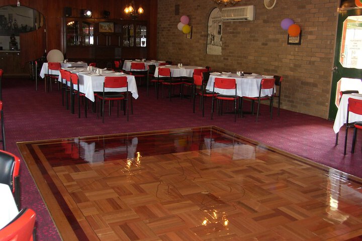 Ballroom/Hall 22 of 27