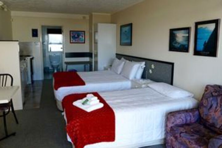 Room 13 of 22