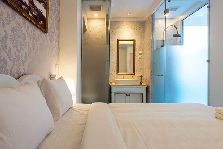 Room 7 of 35