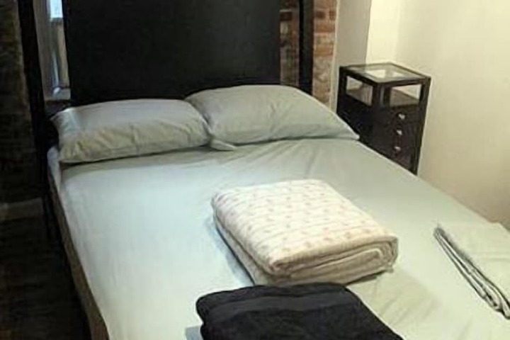 Room 4 of 19