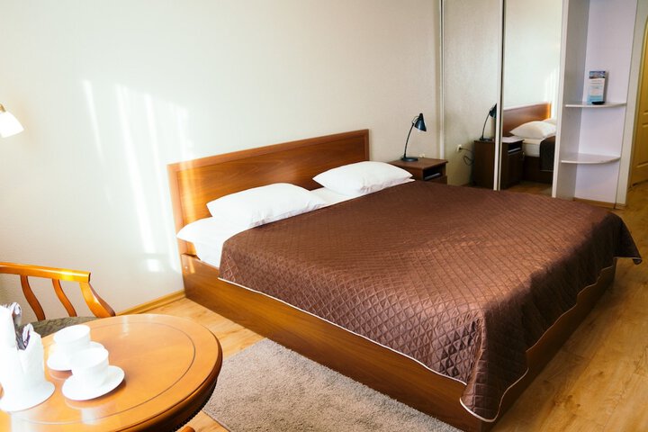 Room 7 of 87
