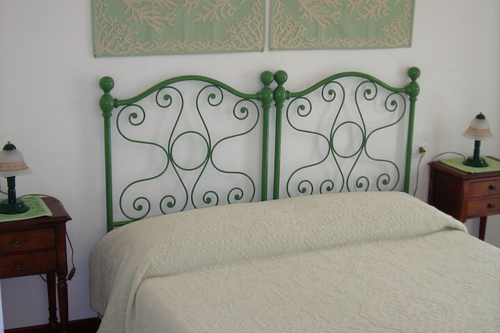 Room 2 of 46