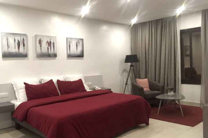 Room 25 of 27