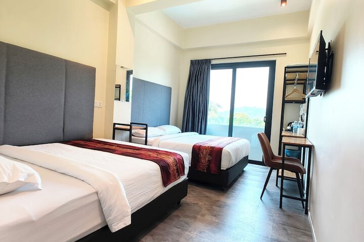 Room 10 of 26