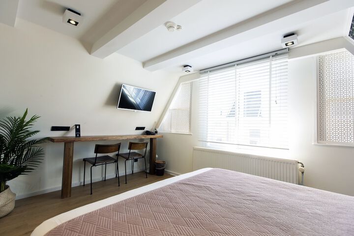 Room 55 of 100