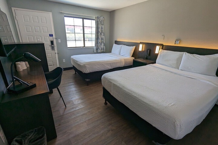 Room 54 of 99