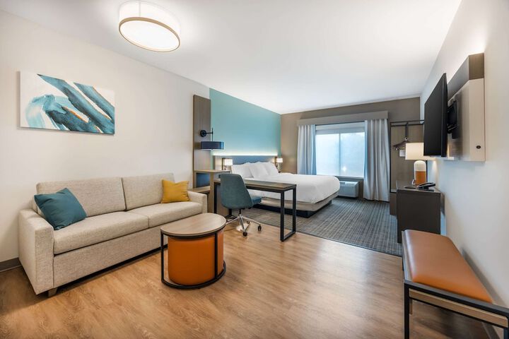 Room 8 of 29