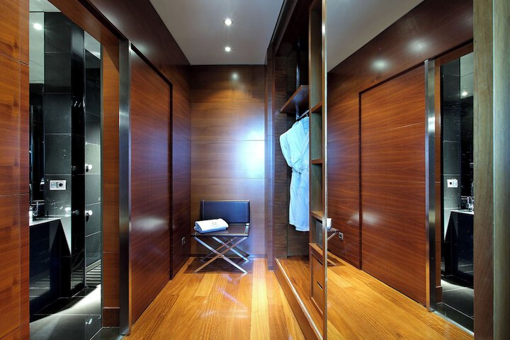 Room 28 of 81