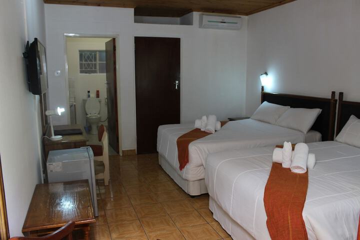 Room 5 of 38