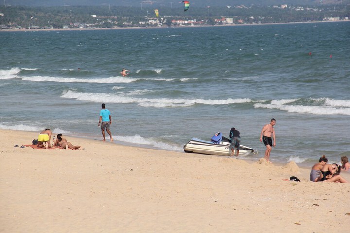 Beach 75 of 127