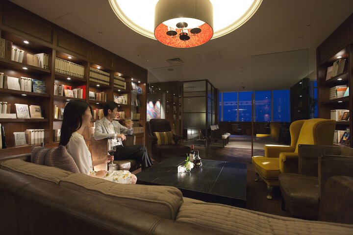 Lounge 86 of 116