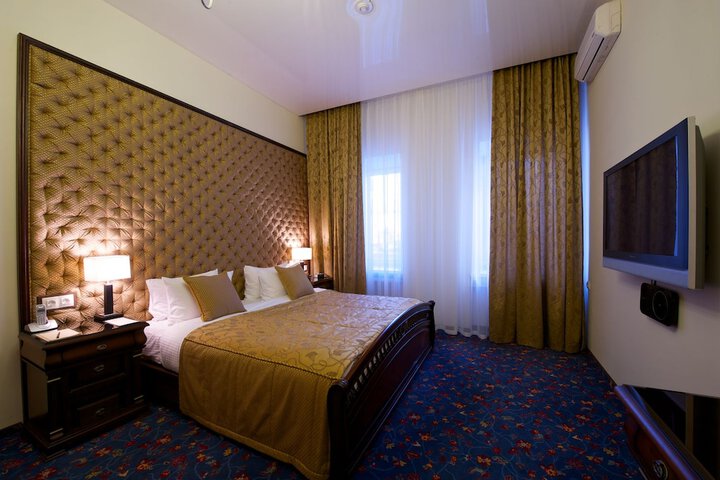 Room 3 of 38