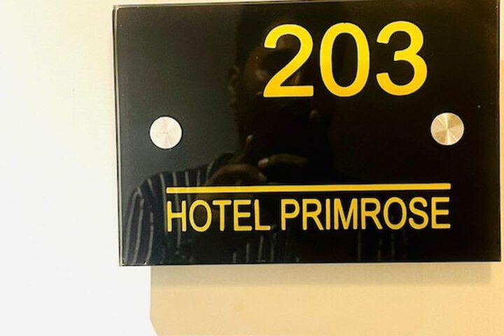 Room 2 of 20