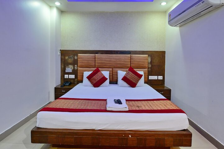 Room 5 of 31
