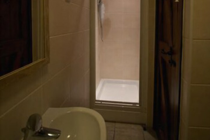 Room 57 of 84