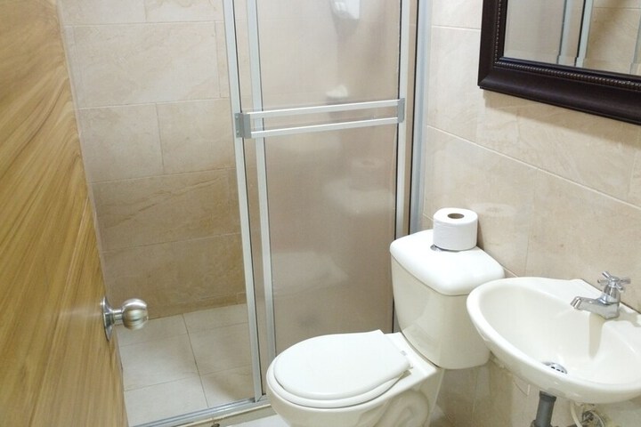 Room 12 of 74