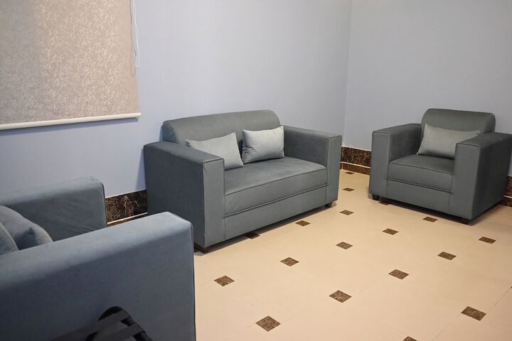 Room 9 of 11