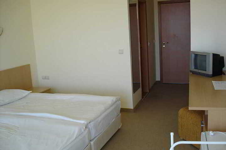 Room 2 of 2