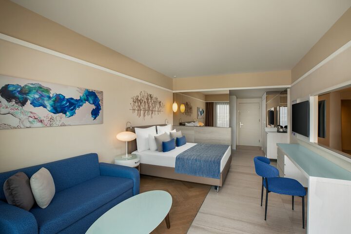 Room 82 of 303