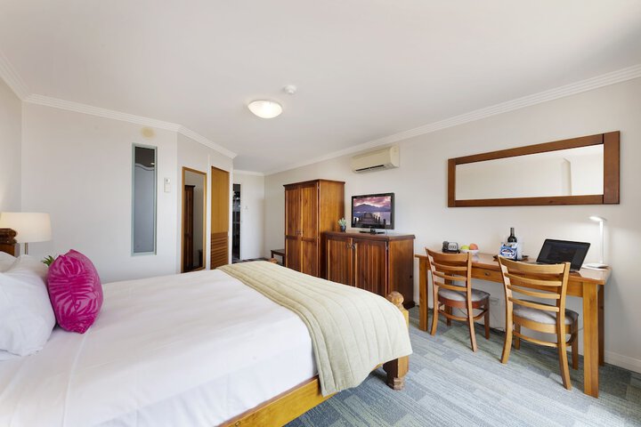 Room 35 of 84