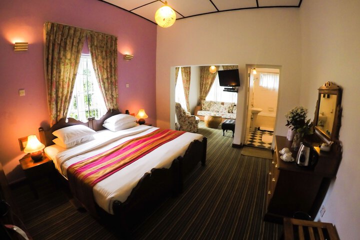 Room 4 of 39