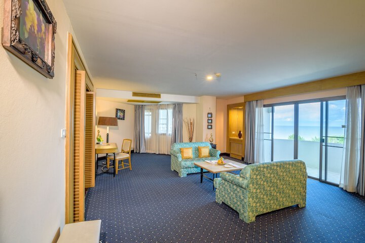 Room 28 of 115